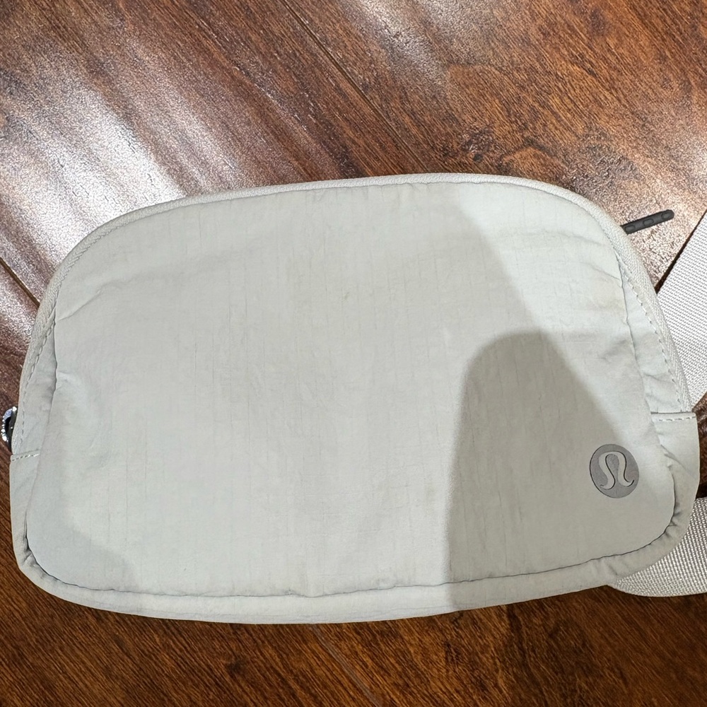 Lululemon Athletica Light Gray Men's Belt Bag